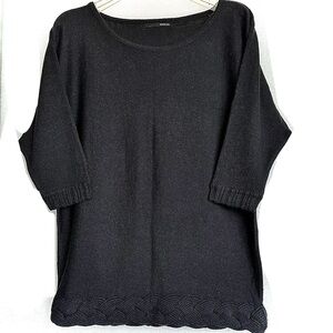 Elegant Black Women's Crew Neck Sweater